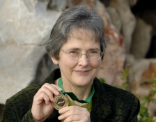 2008 Awardee: Helen Leach